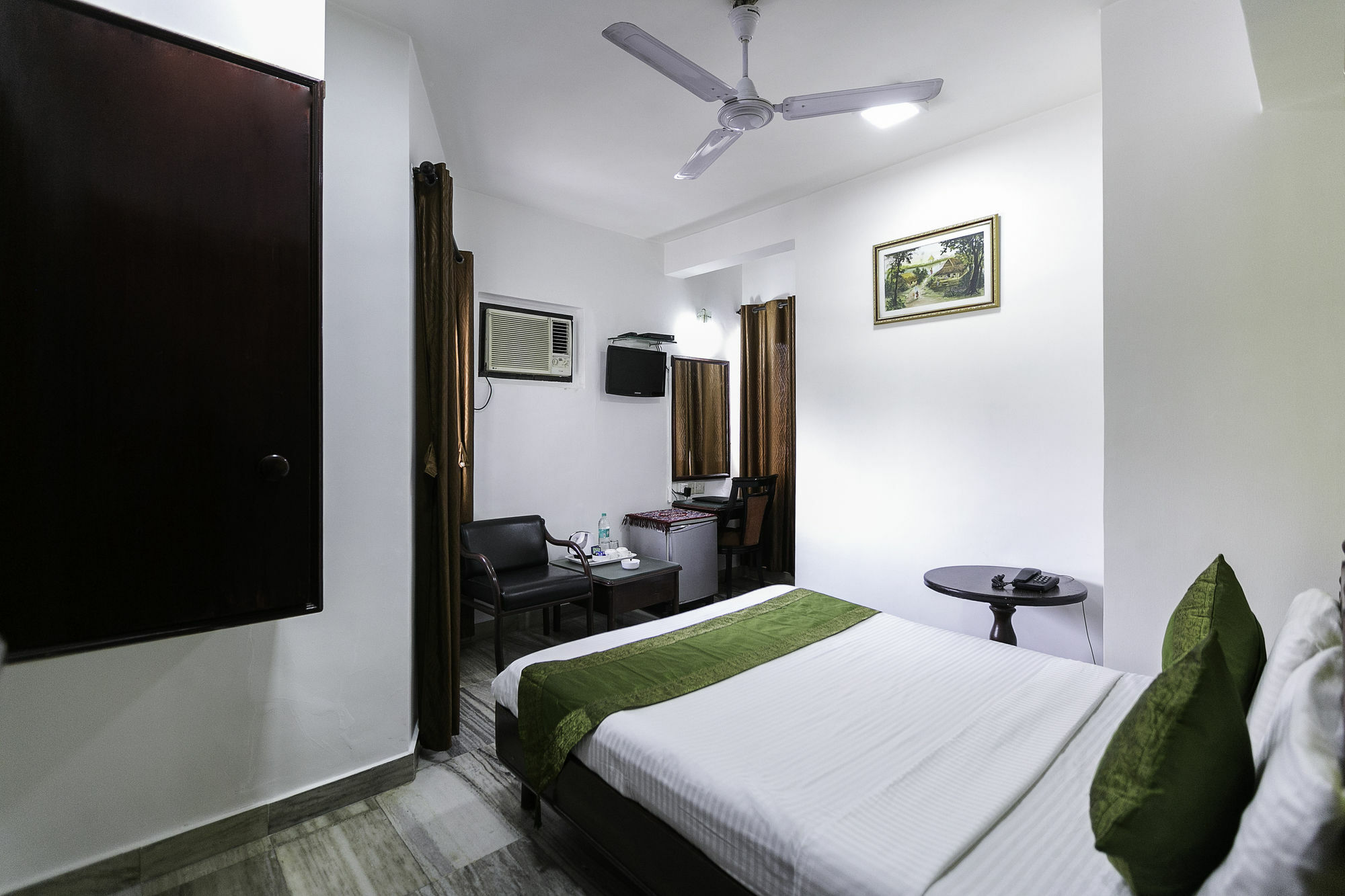 Treebo Trend New Castle Hotel Mumbai Luaran gambar